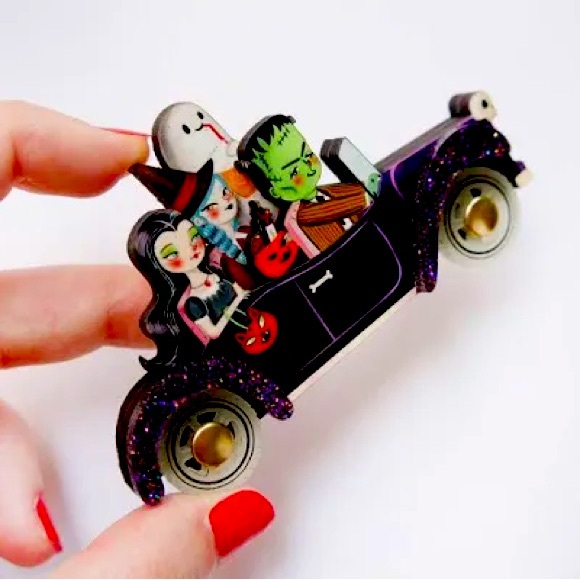 New “Frankenstein's car brooch” by LaliBlue - Picture 2 of 7